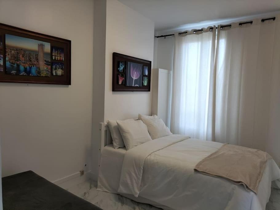 Paris Tourist Apartment, France Stains Kültér fotó