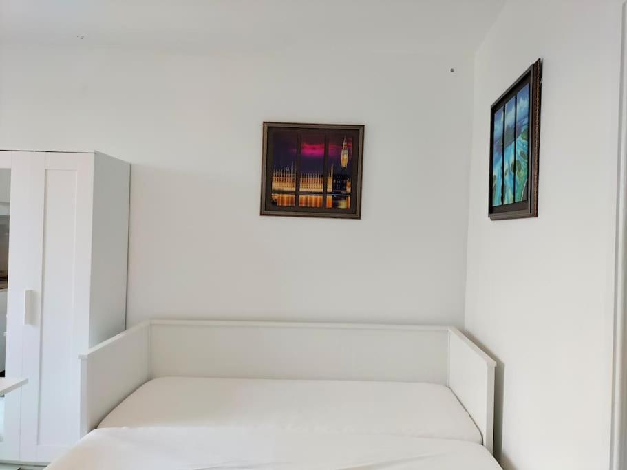 Paris Tourist Apartment, France Stains Kültér fotó