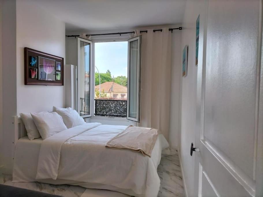Paris Tourist Apartment, France Stains Kültér fotó