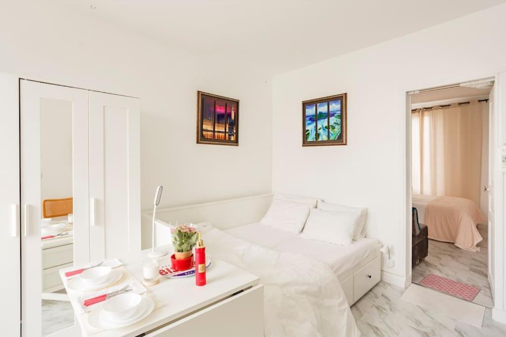 Paris Tourist Apartment, France Stains Kültér fotó