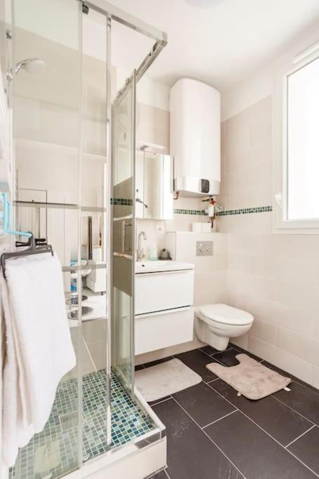 Paris Tourist Apartment, France Stains Kültér fotó